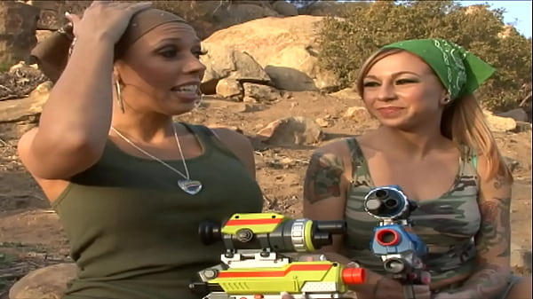 Scarlett Hunts For Lesbians Like Rachel Starr And Louisa Lanewood