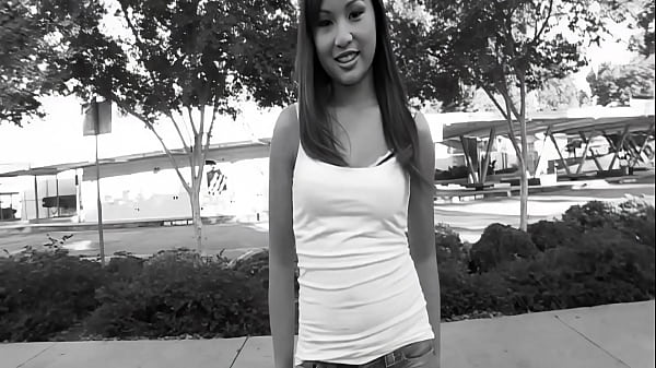 Tia Tanaka And Isabella Dior Love Threesomes